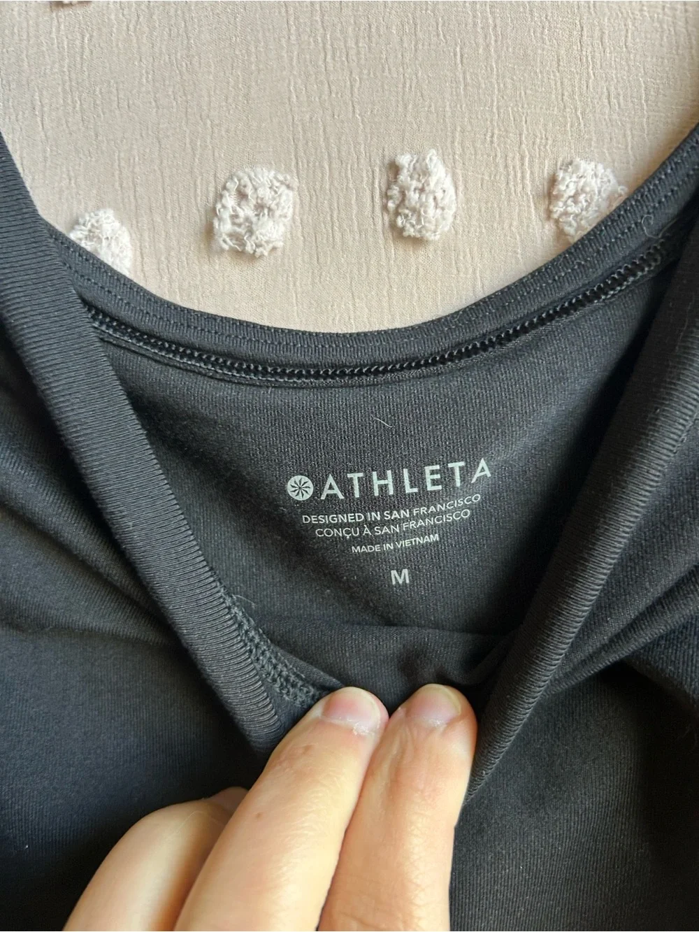 Athleta Shanti Long Sleeve Crop Top Sz‎ M Black